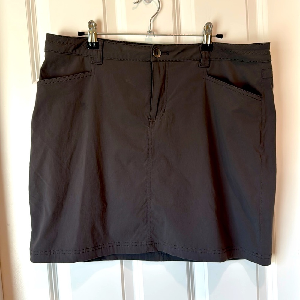 Eddie Bauer Horizon‎ Adventure Golf Hiking Skort - Size 12 - Gray